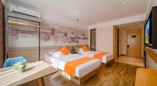 City Comfort Inn Zhanjiang Central People's Hospital High-speed Railway Station - 1