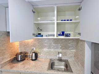 1 BR-High Floor - 5