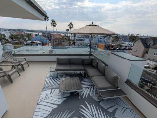 Steps from Ocean! Ocean and Bay Views! Rooftop Deck! Two-Car Garage! Renovated! - 6