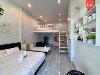 Loft & Cozy Stay near Lee Garden - 0