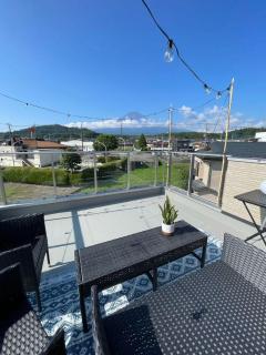 Fujiyoshida house, 2 toilet 2 bathroom, Mt Fuji view, 4 living room, free parking 5 cars, projector, washmachine, pet ok - 7
