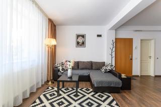 Brasov Hillside Suite Near City Center - 1
