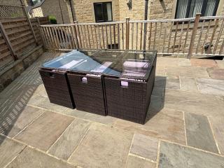 12 Guests - Hot Tub - Free Parking in Huddersfield - 2