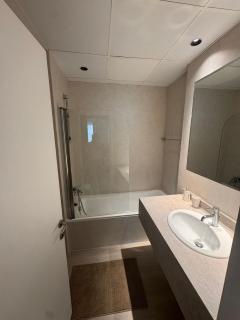 Amwaj Canal View Retreat 2BR Near Beach & Marina - 3