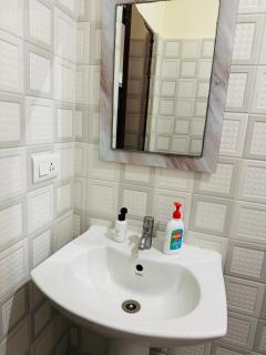 Room availbale in 2 bhk apartment - Bangalore - 2