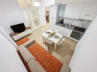 Pearl Bay Apartments - 6