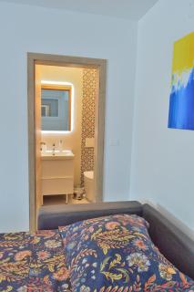 Apartments Villa Leonard - Modern Stay with Private Rooftop Jacuzzi & Sea Views, Barbariga, Vodnjan, Istria, Croatia - Barbariga - 1