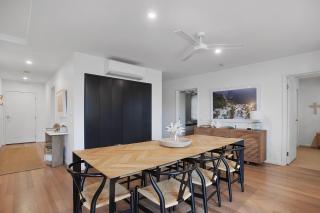 Central Sorrento Living by Ready Set Stay - 8