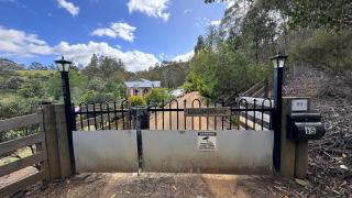 BEAUTIFUL RETREAT - 20 mins to CBD and only 10 mins to MONA! - Collinsvale - 7