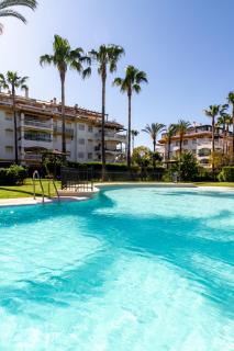 MARBELLA BANUS SUITES - Lovely-1bdm, terrace, 3pools - 4