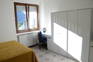 Top Floor Apartment 5 minutes walk to lake - 7
