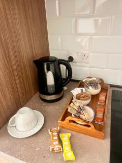 Stylish 2-bedroom Apartment- near Valletta! Great for families or groups - 6