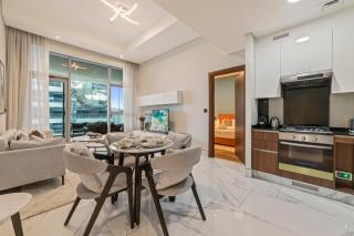 Modern Apartment with Canal Views, Near Dubai Mall and Burj Khalifa - 9