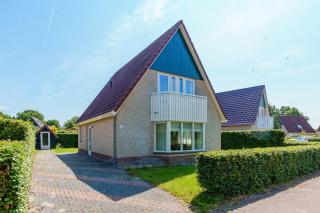 Rustiek en ruimtelijk vakantiehuis in Schoonloo - 8