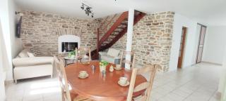 Maison en pierre avec jardin à 5 minutes des plages du Cabellou - 9