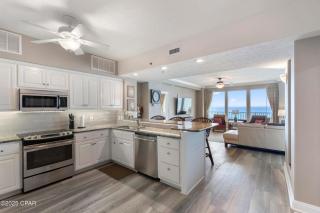 Astonishing Beacfront Condo with 360 sqft Balcony Facing the Ocean - Unit 0302 - 6
