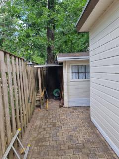 Ruim Chalet op een rustige plek en bij de bossen en dicht bij een meer - 1