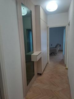Angela Modern Apartment - 4
