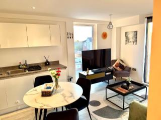 MCR 1BR Getaway with Rooftop Access & Prime Location - Manchester - 0