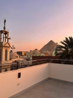 Khufu's Pyramids Inn - 6