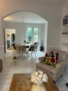Spacious Town house 2 bed 2 mins 2 beach - 7