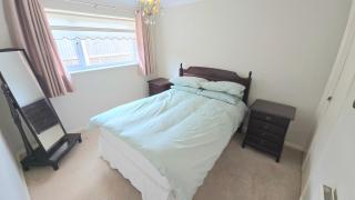 Herne Bay - House - Sleeps 7 - Parking - 2