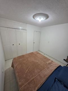 Habitación portal 80 Med plus - Bogotá - 1