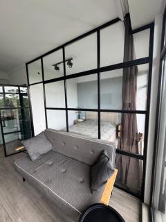 Sea Side Apartment - 8