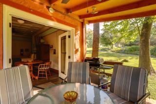 Walk to White River Cozy Studio, Driftys Hideaway - Cotter - 9