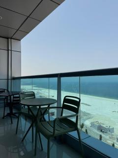 Luxury 2 Bedroom with Sea Views - Ajman - 2