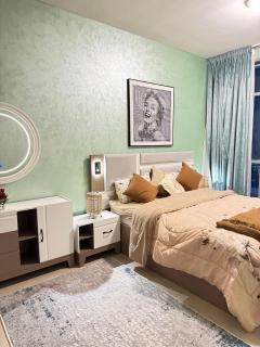 Luxury 2 Bedroom with Sea Views - Ajman - 0