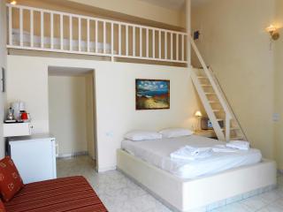 Livanios Studios - Adamantas - 7