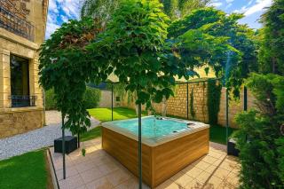 La Maison de Maître, Piscine & Spa - 9