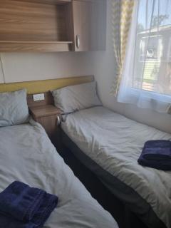 Leafy Lytham Holiday Home - 6