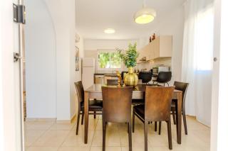 Villa Ronika - Holidays in Coral Bay - 7