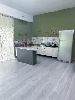 Check In Studio Homestay 12pax 1 Big Room with 4 kingsize 2 single matress Spacious space Super Budget - 5