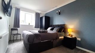 Family friendly 3-bed home free parking on site - 5