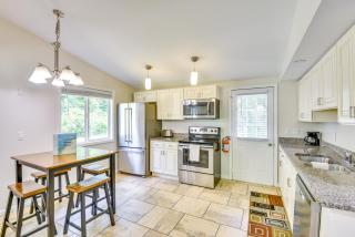 2 Mi to Warren Dunes: Sawyer Apartment w/ Deck! - 9