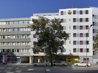 B&B HOTEL Berlin-Potsdamer Platz - Berlin - 0