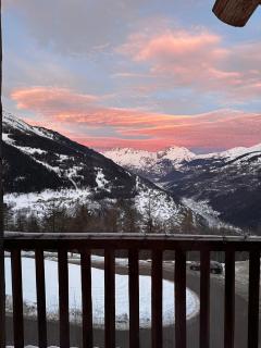 NEW Luxury Chalet Sapins - PRIVATE POOL- Mountains VIEW - Family & Comfort - SPECIAL LAUNCH OFFER - 5