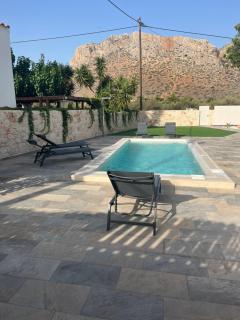 The Well, Stavros - Stavros - 7