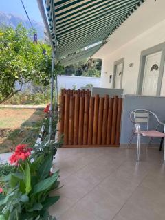 Yard Paradise - Dhërmi - 4