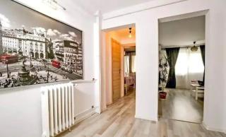 Luxury 2BR Ultra-Central & Spacious with Parking! - 5