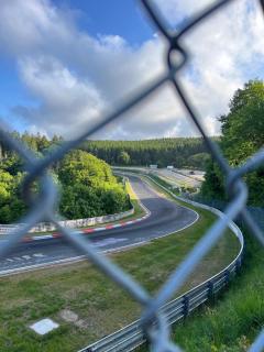 Haus am Nürburgring I Innenhof I Küche I Garten I Stellplatz I 10 Personen - 0