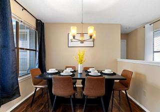 Up to 16 People - Lux Retreat - Austin - 9