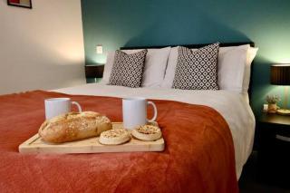 City centre haven- 2 BR- Bullring - On Street Parking - 5