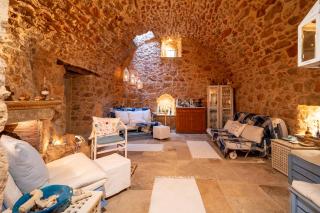 Aretis Stone Retreat - - 6