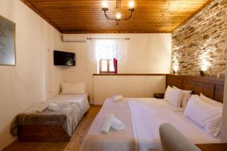 Hotel Sarajet 1821 - Gjirokastra - 1
