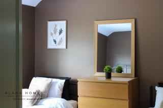 Your 3BR - Home away from Home - Sedgley - 4