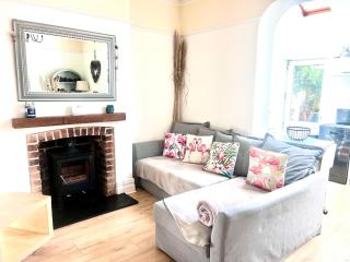 Madison House - 2 Bedrooms Family Home & Big Garden - 9